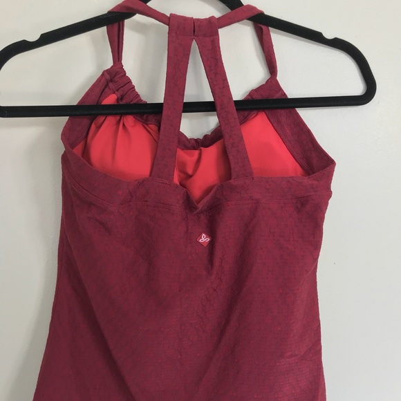 Prana Tank - Picture 2 of 3